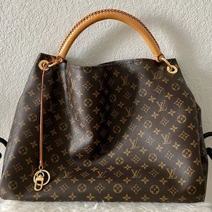 ❤️SOLD ❤️ Louis Vuitton Arsty GM Monogram